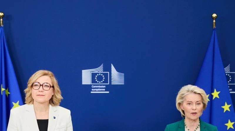 Henna Virkkunen, a sinistra, e Ursula von der Leyen